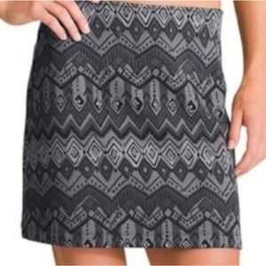 Athleta Monarch Fleece Lined Geo Print Skirt